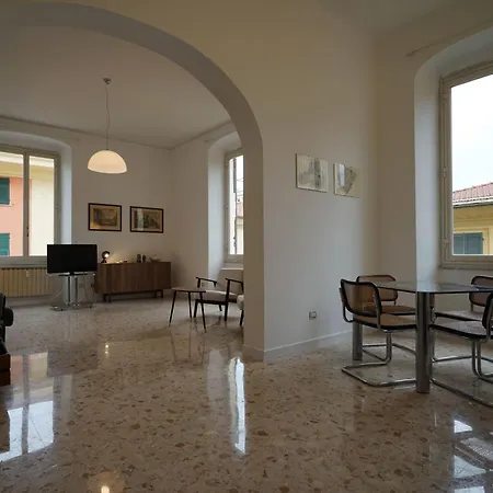 Ely House Apartament