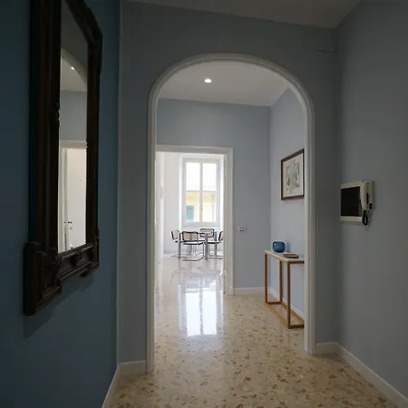 Ely House Appartamento La Spezia